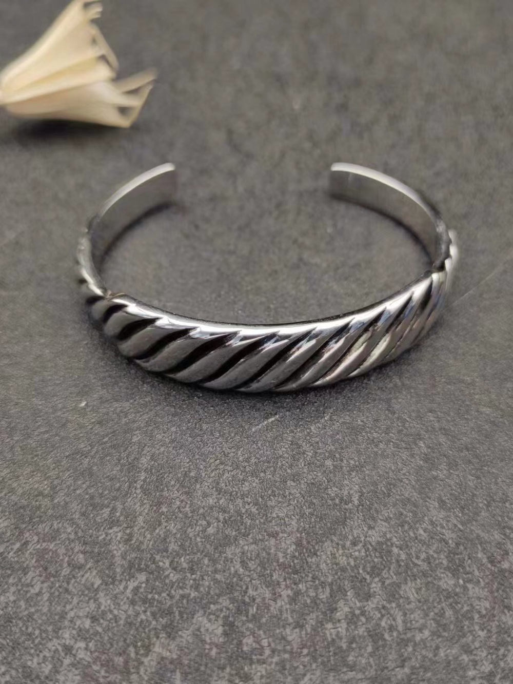 David Yurman Bracelet - Picture 1 of 4